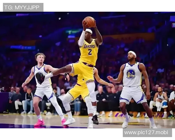 范德比尔特高抛 八村塁空接轻松放进