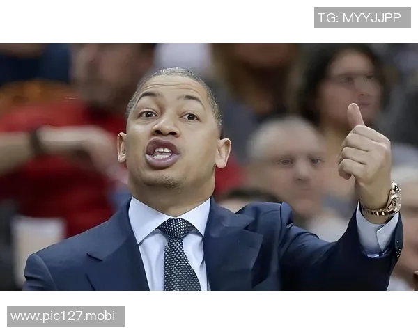 记者：伦纳德继续缺席，泰伦卢请假，快船队又要沉了